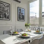 Xpce Teatro Square Apartman *